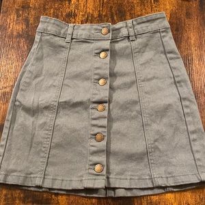 Forever 21 green jean skirt with gold buttons